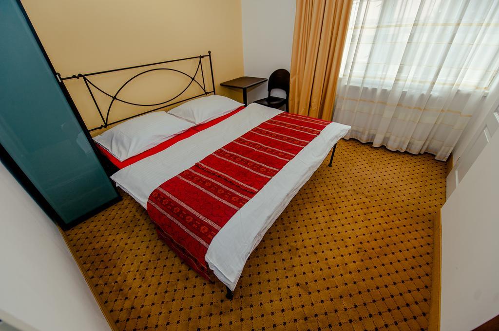 Penzion Karolinka Hotel Kromeriz Exterior photo